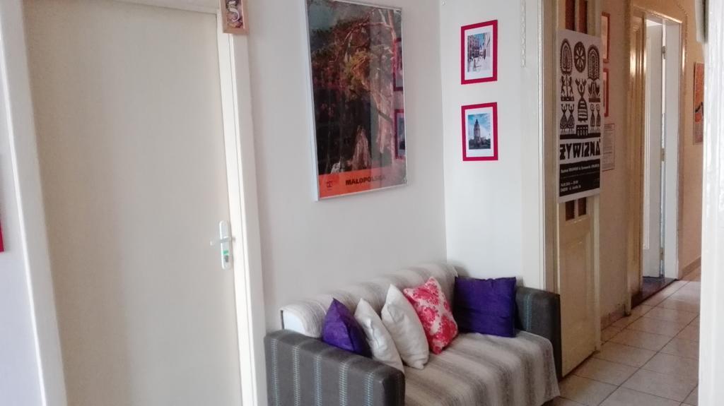 Hostel Aleje 28 Krakow Ngoại thất bức ảnh