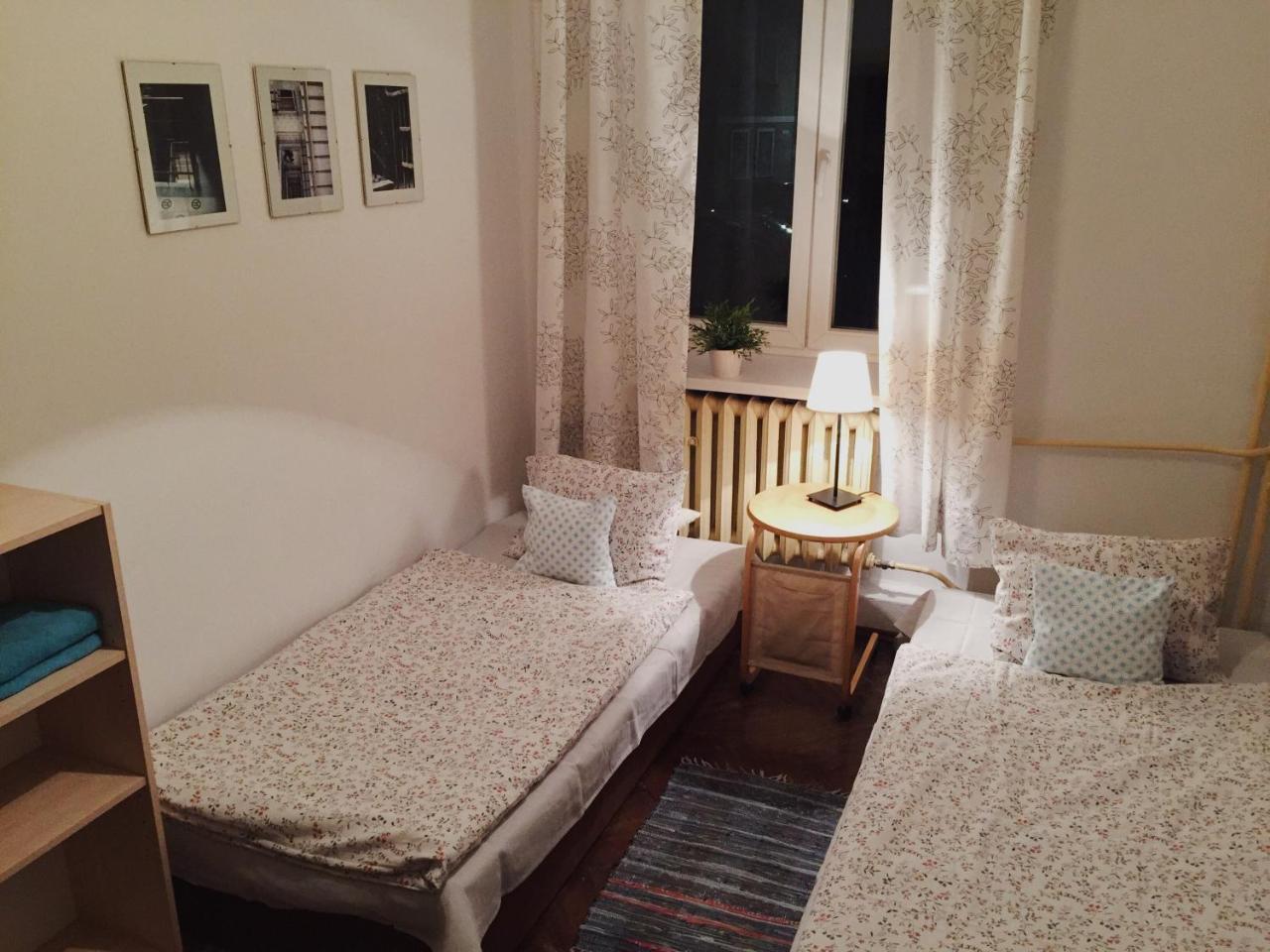 Hostel Aleje 28 Krakow Ngoại thất bức ảnh