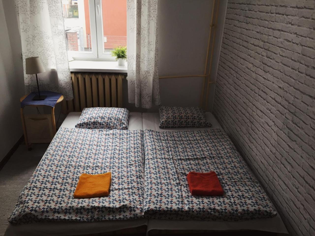 Hostel Aleje 28 Krakow Ngoại thất bức ảnh