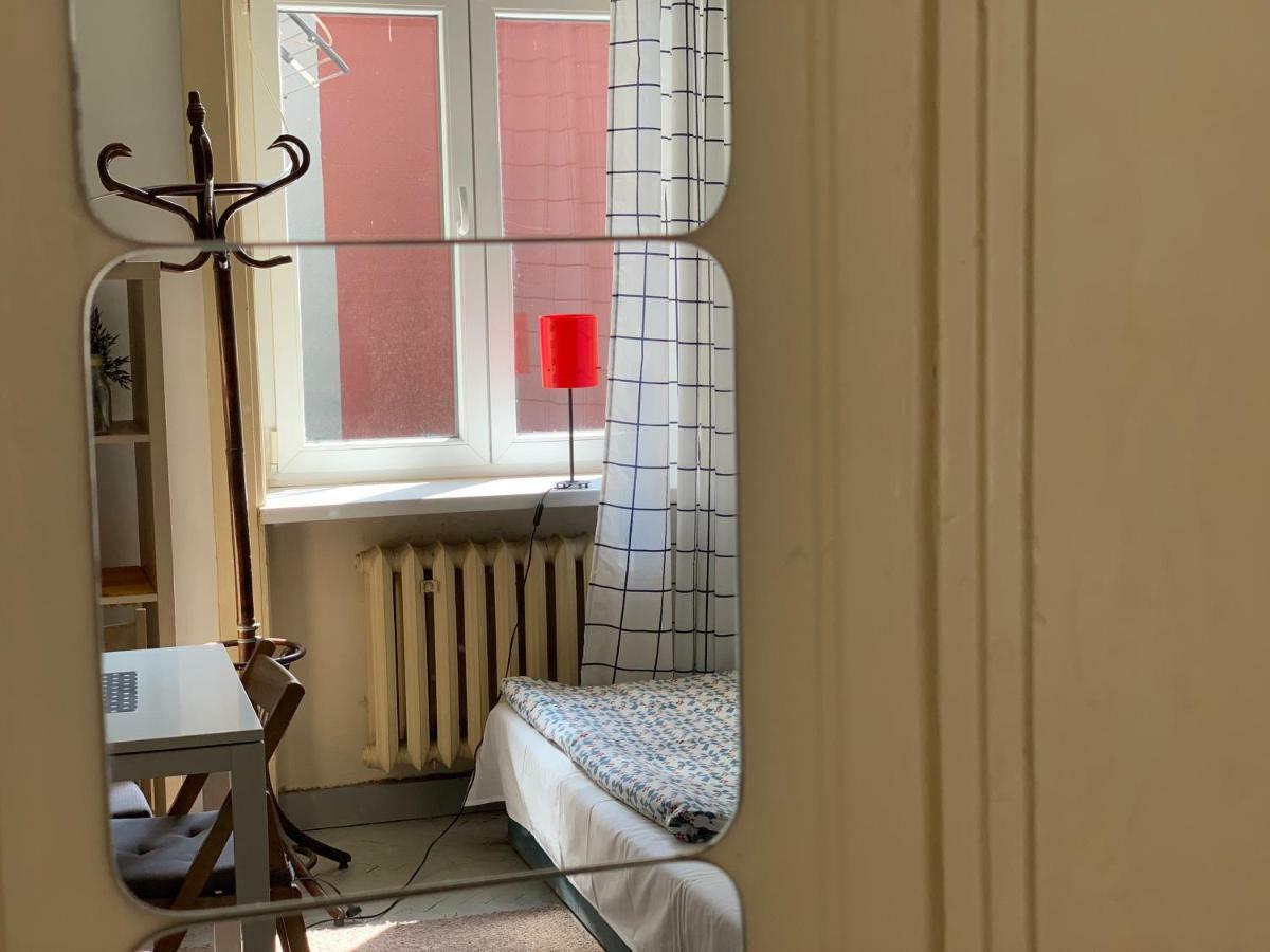 Hostel Aleje 28 Krakow Ngoại thất bức ảnh